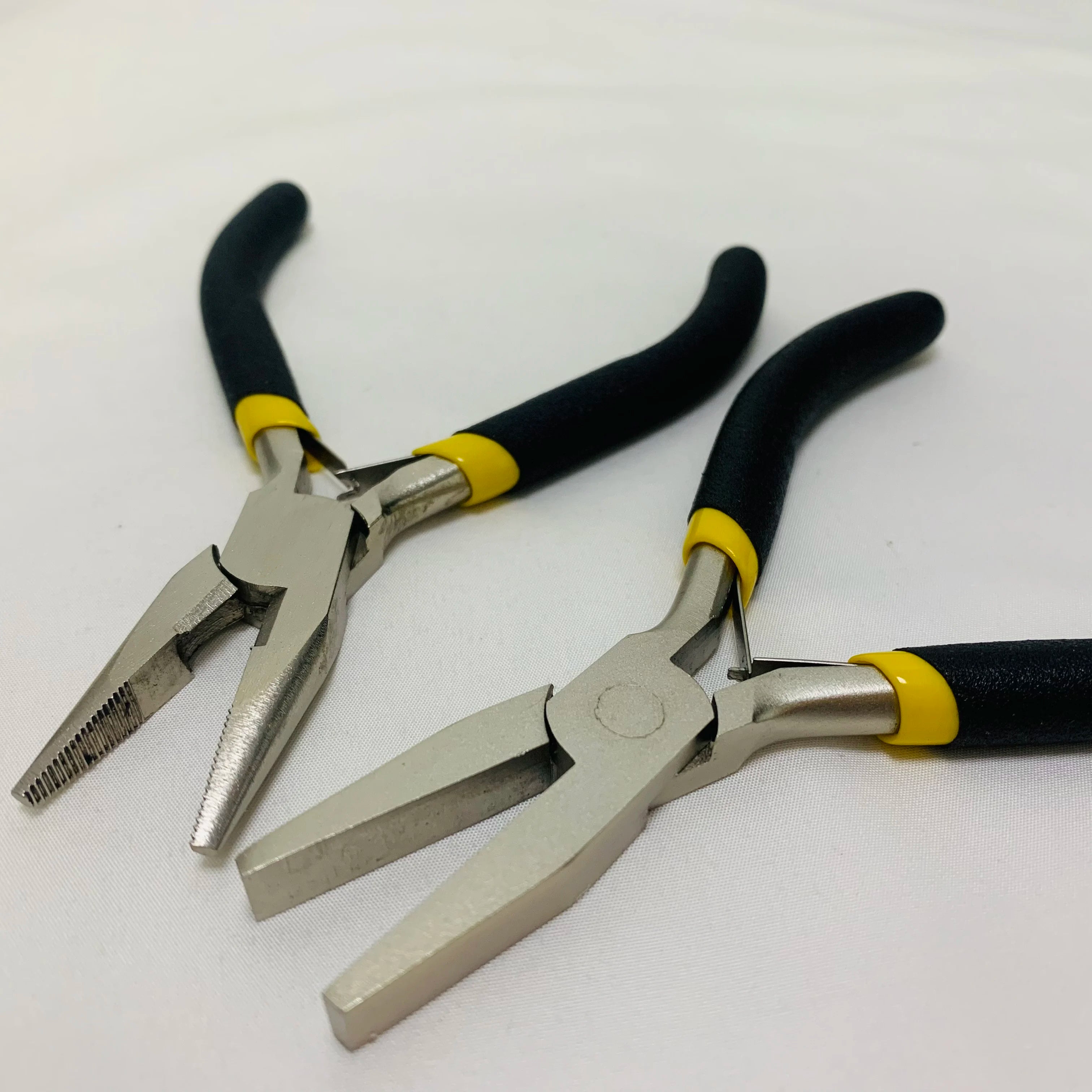 Red Hair Extensions Pliers Multifunctional Micro Beads Remover for I Tip/Nano Beads Hair Extensions Professional Salon Tool